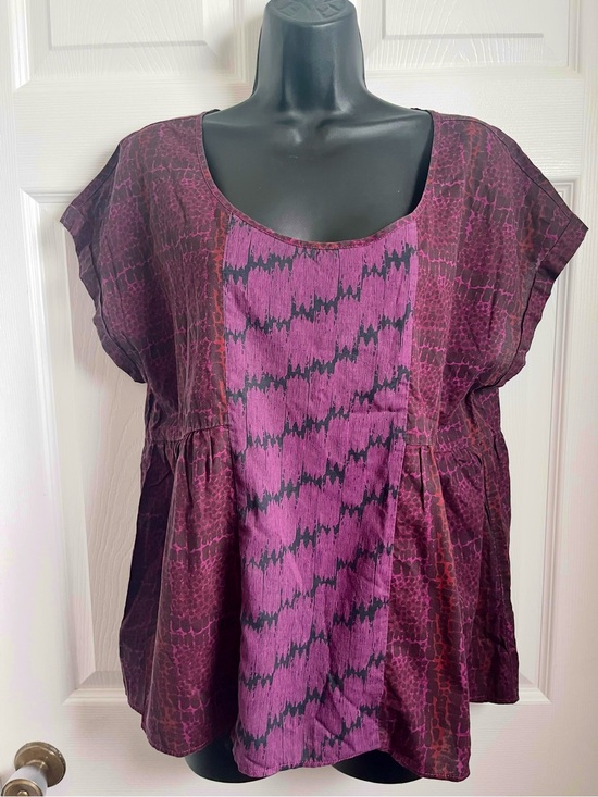 American Eagle Outfitters Tops - American Eagle Outfitters Top Tank Large Purple Animal Print Short Sleeve Summer